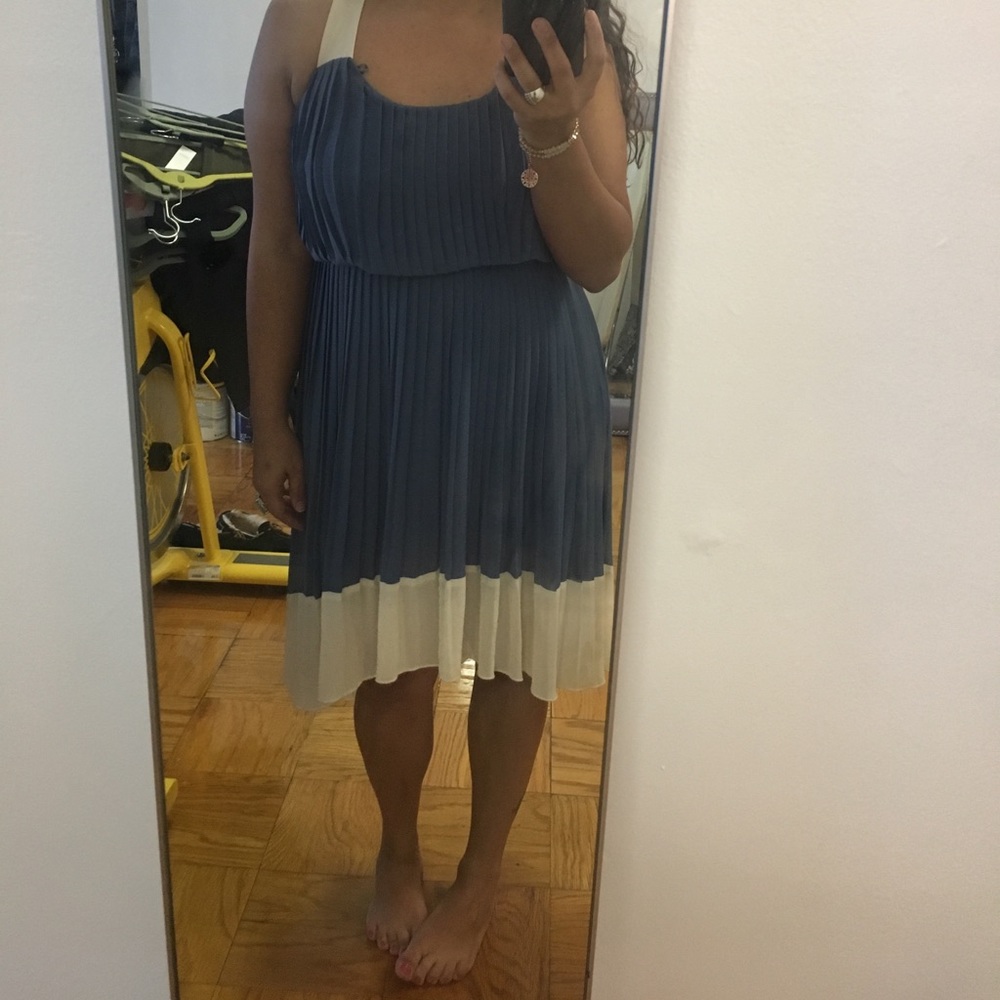 Jessica Simpson Blue and White dress size 6