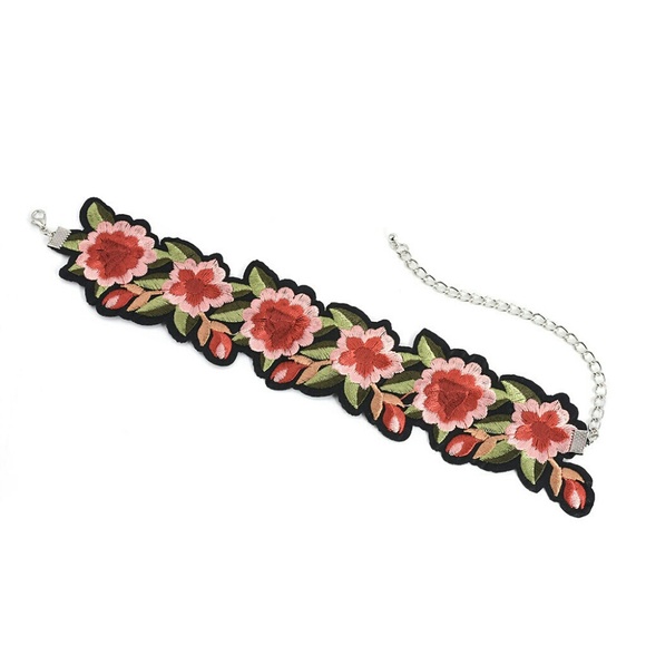 Sexy & Stylish Embroidered Floral Choker - Picture 5 of 6
