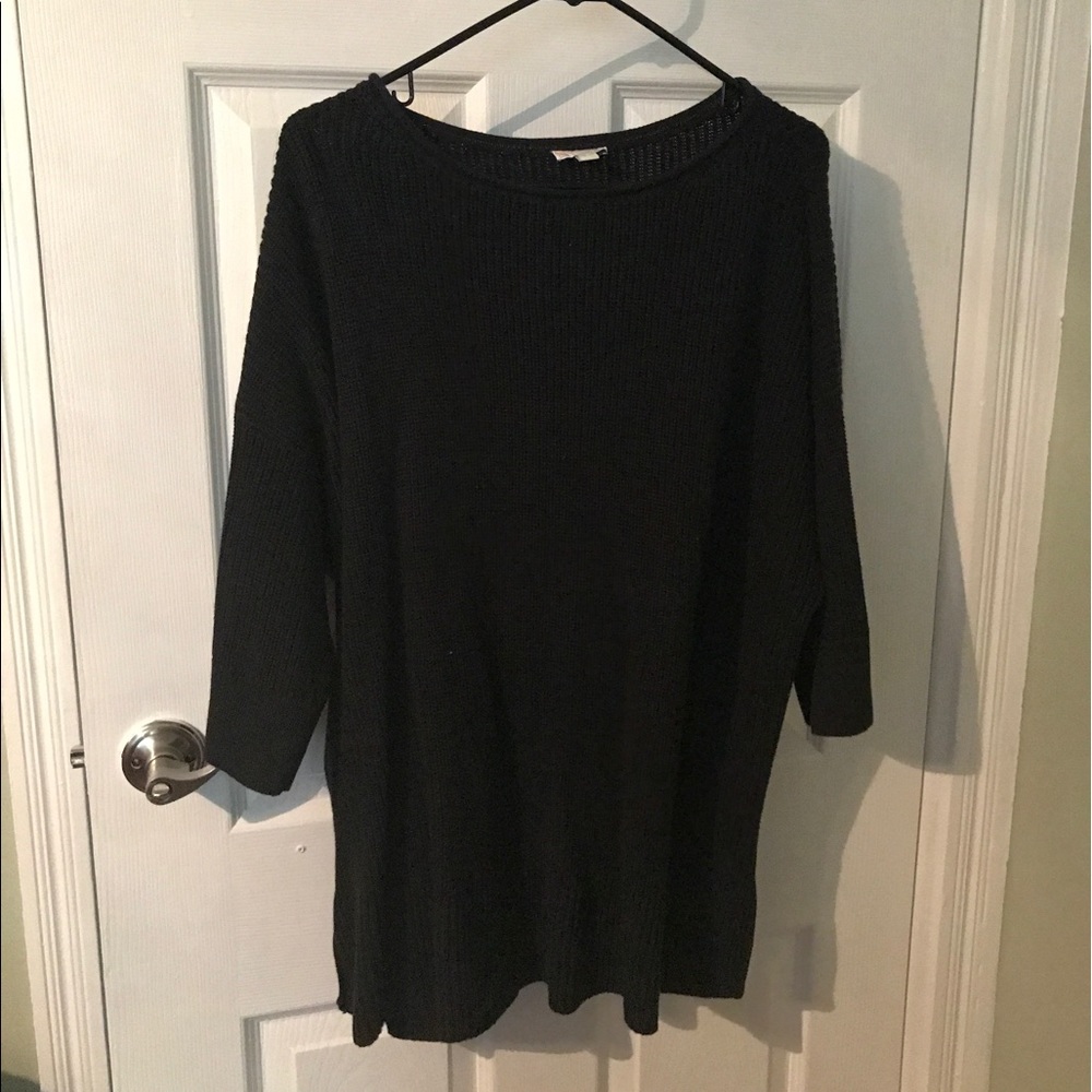 NWOT: Gap Black M/L 3/4 length sweater
