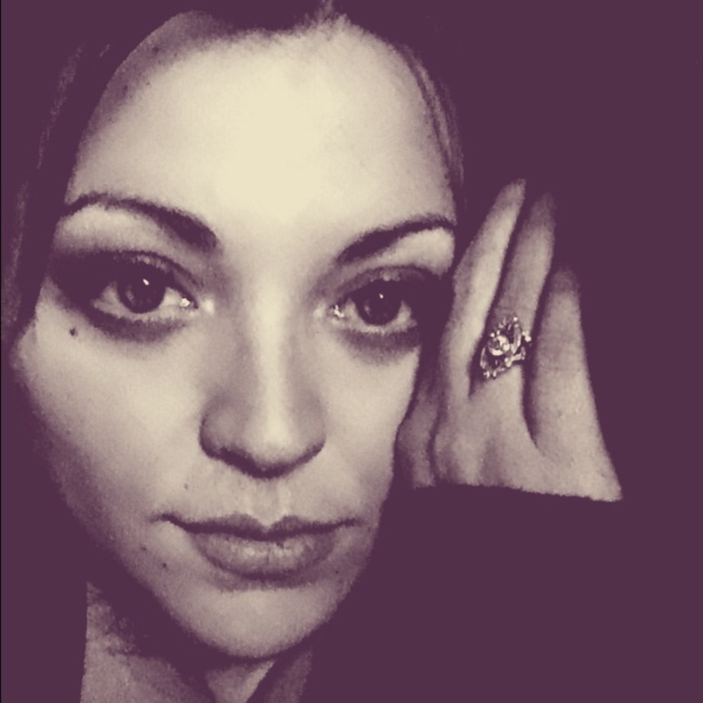 Meet your Posher, Corrina