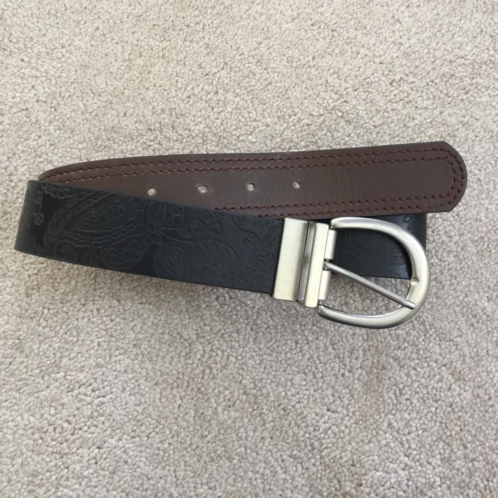 Never worn: Black/brown reversible belt, size S.