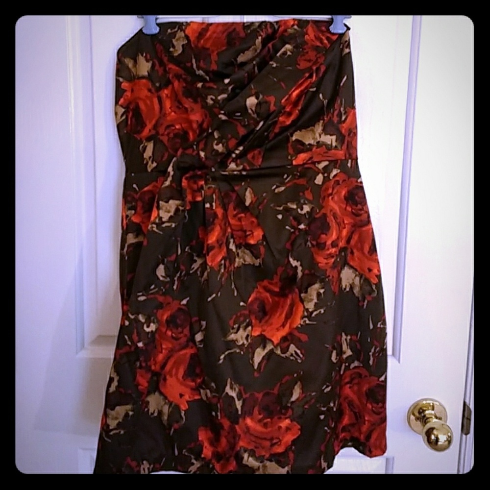 NWOT Papaya Strapless Pleated Evening Dress