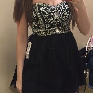 Black strapless Bee Darlin formal 5/6