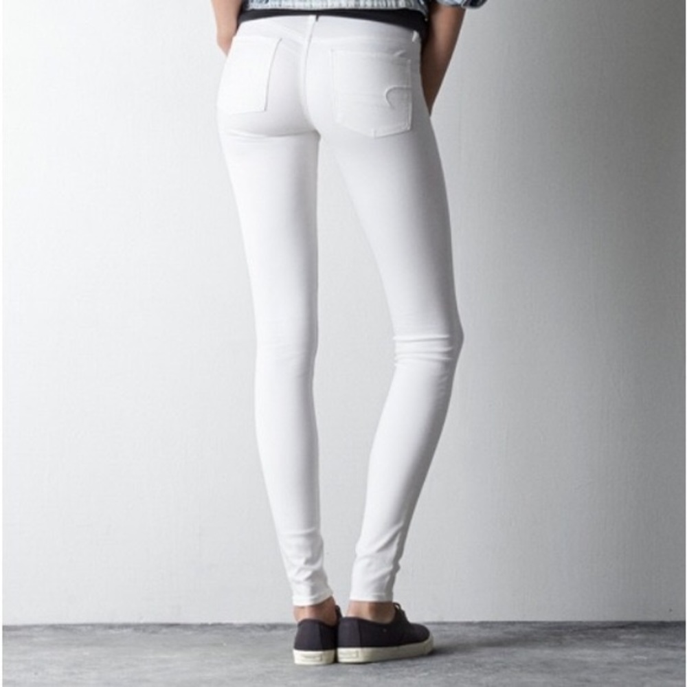 Distressed White AEO size 2 jeans
