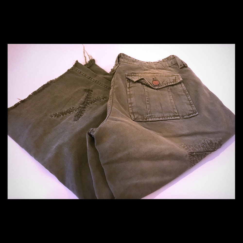 Chip & Pepper Army Green Wide Leg Capris