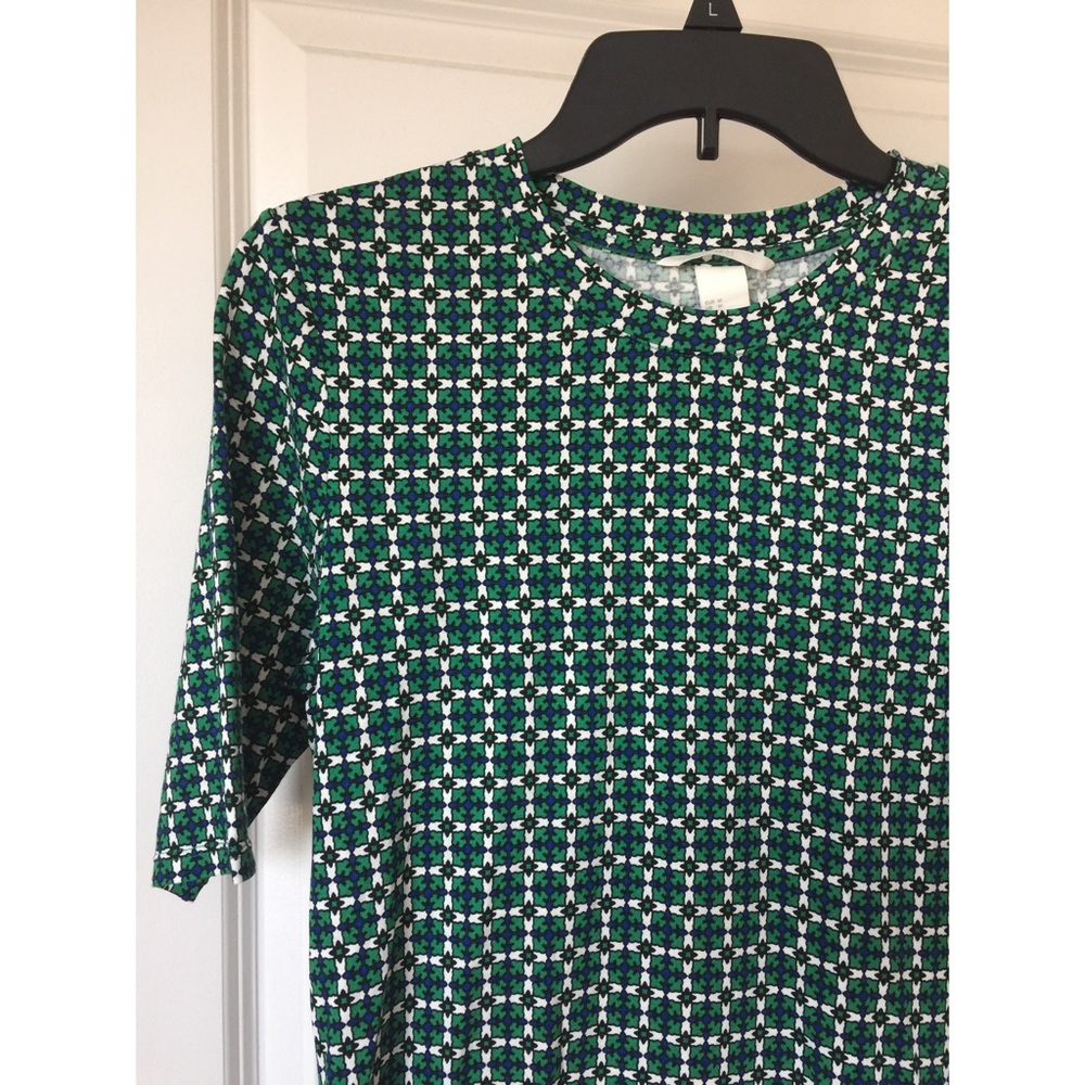 F21: Vivid Top
