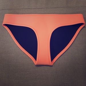 Triangl bottoms never worn