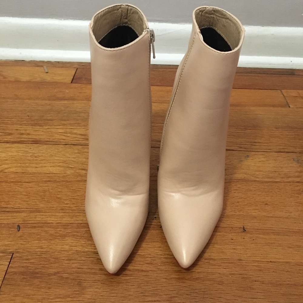 BRAND NEW nude booties