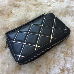 Sold!!! NWT Michael Kors Jet Set Wallet Phone Case