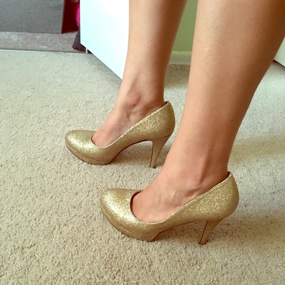 Gold sparkly heels - Picture 3 of 3