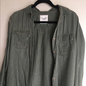 American Eagle green chambray shirt