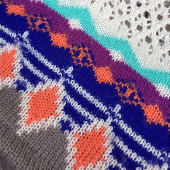 Aztec boho cute colorful sweater - Picture 3 of 4