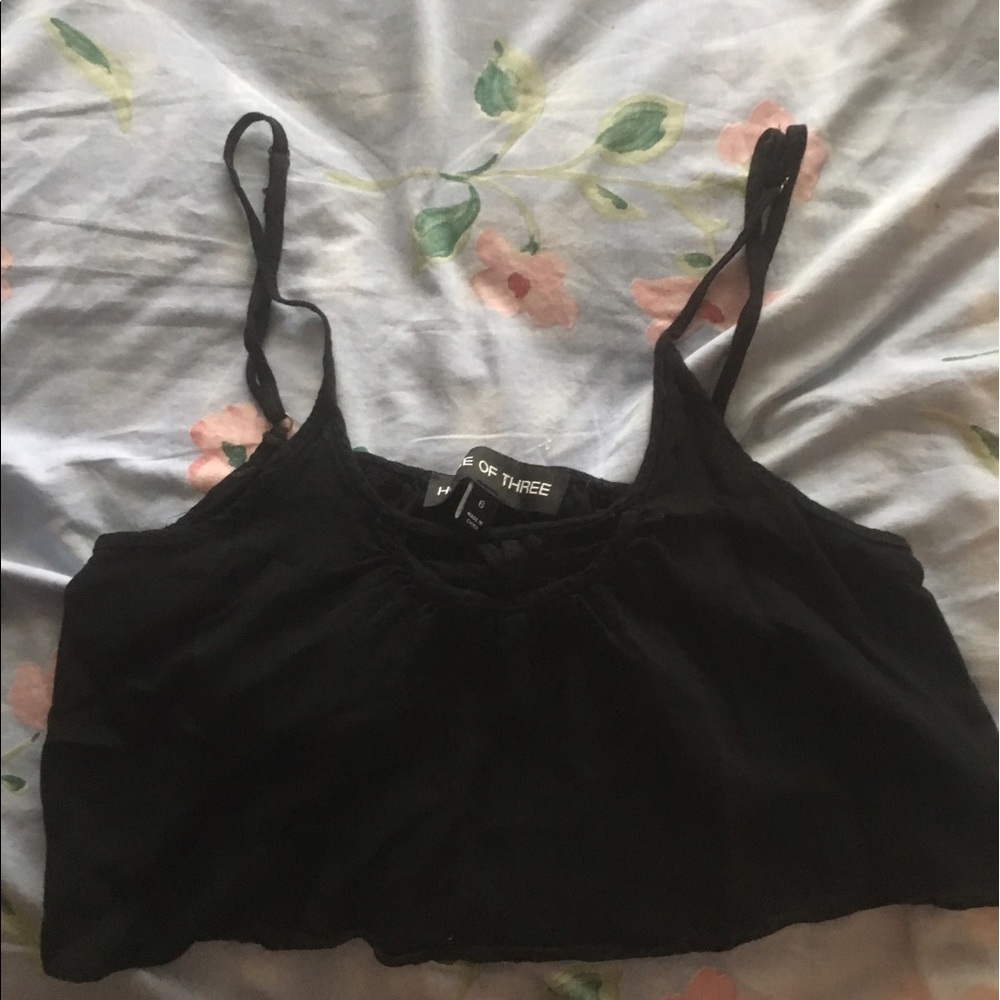 black crop tank LF