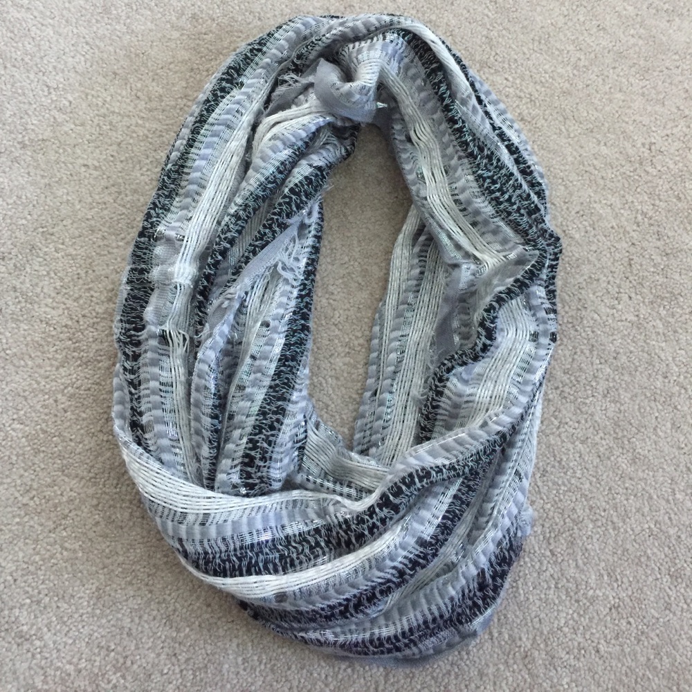 Vanity infinity scarf