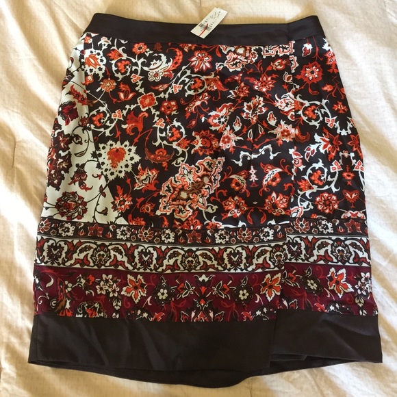 New York & Company Dresses & Skirts - New York and company Wrap skirt NWT.  Never worn.