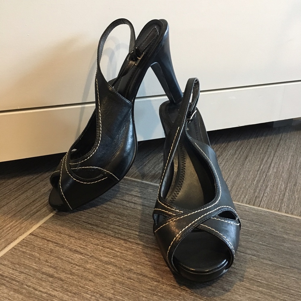 Black heels with white stitch detail
