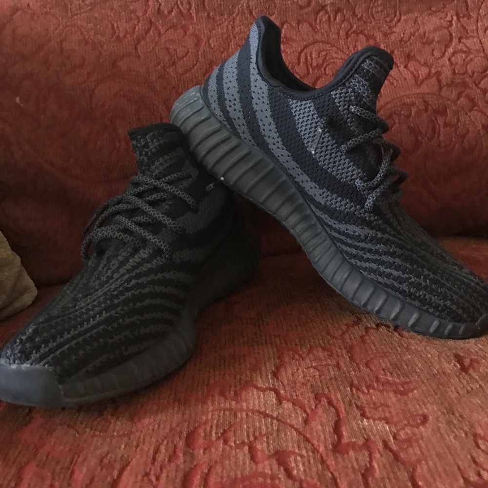 YEEZY V2! UA All grey