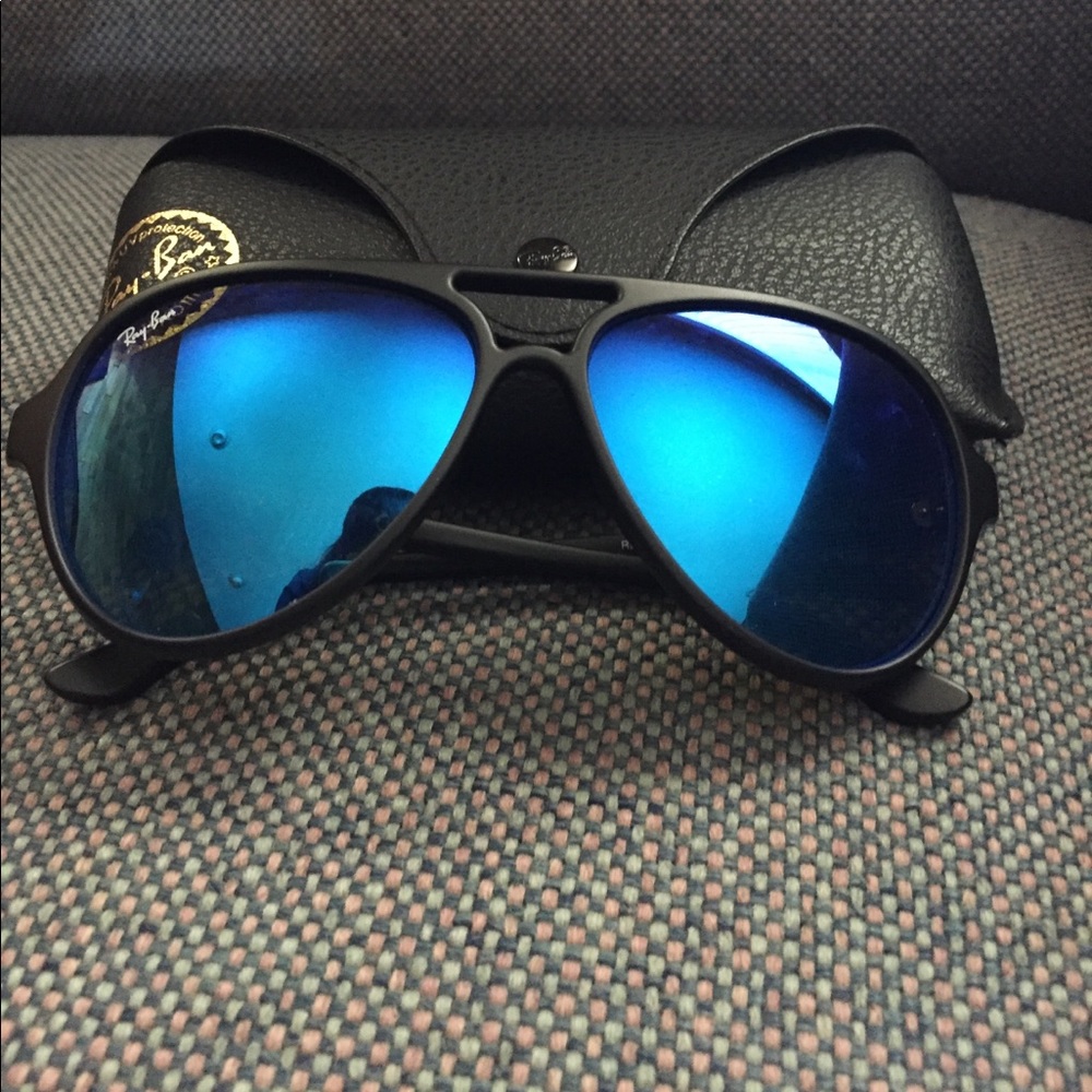 Authentic Rayban Cats5000