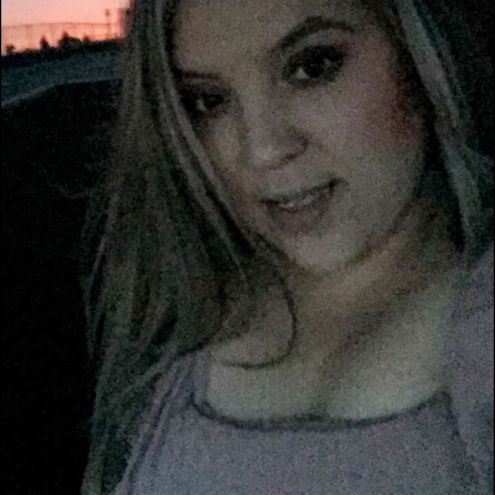 Meet your Posher, Mayra