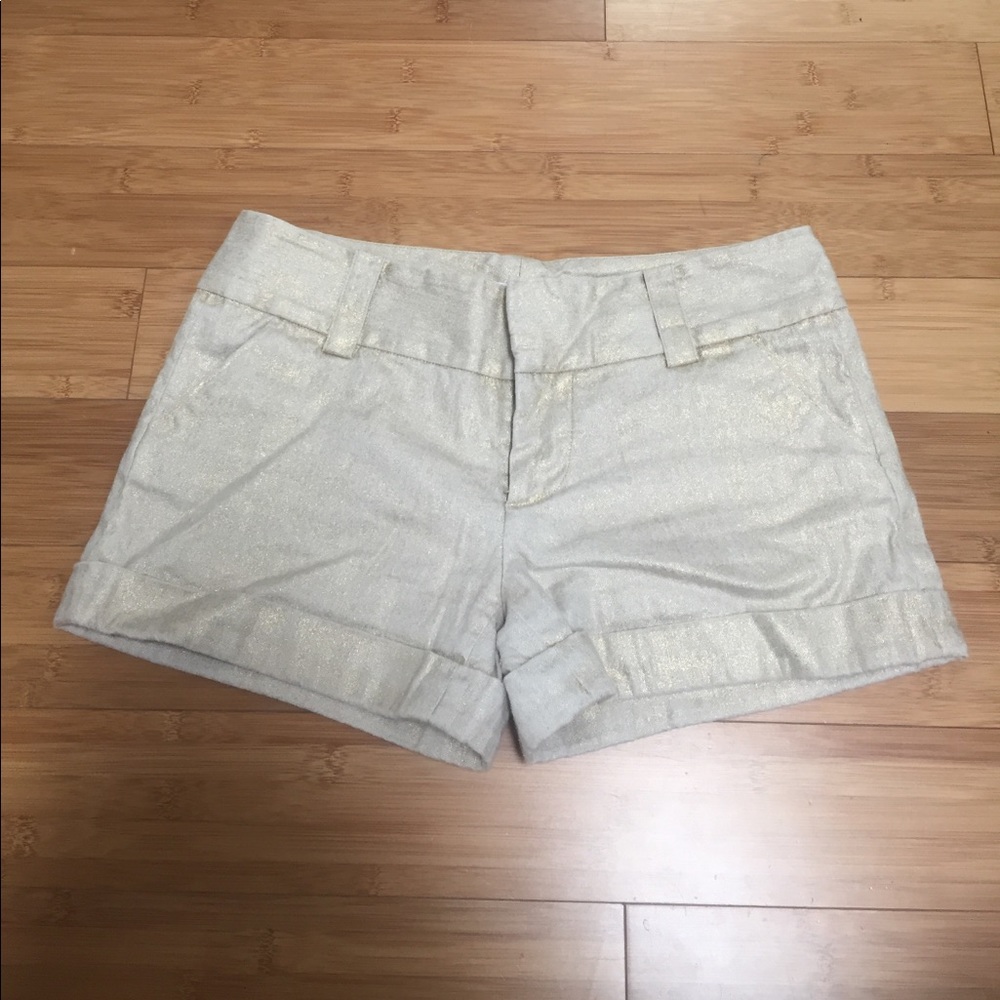 ALICE + OLIVIA metallic gold linen shorts, NWOT!