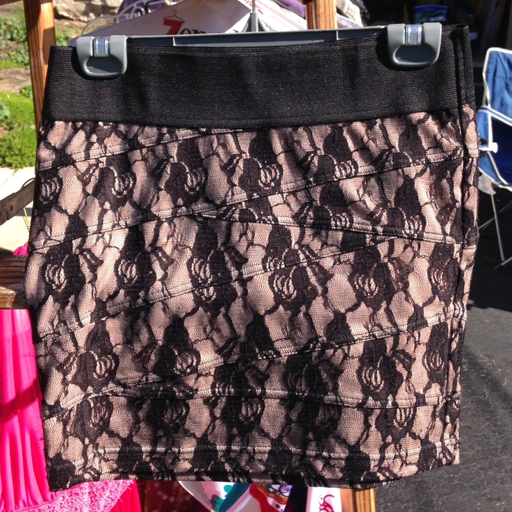 Black Lace Light Pink Body Con Skirt
