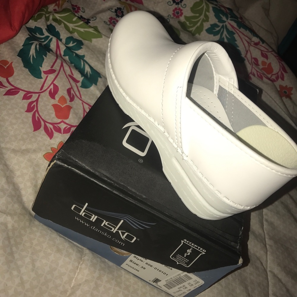 Dansko nursing shoes