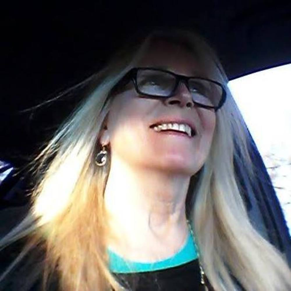 Meet your Posher, Laurie