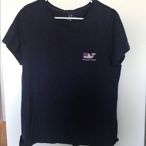 Vineyard vines tee