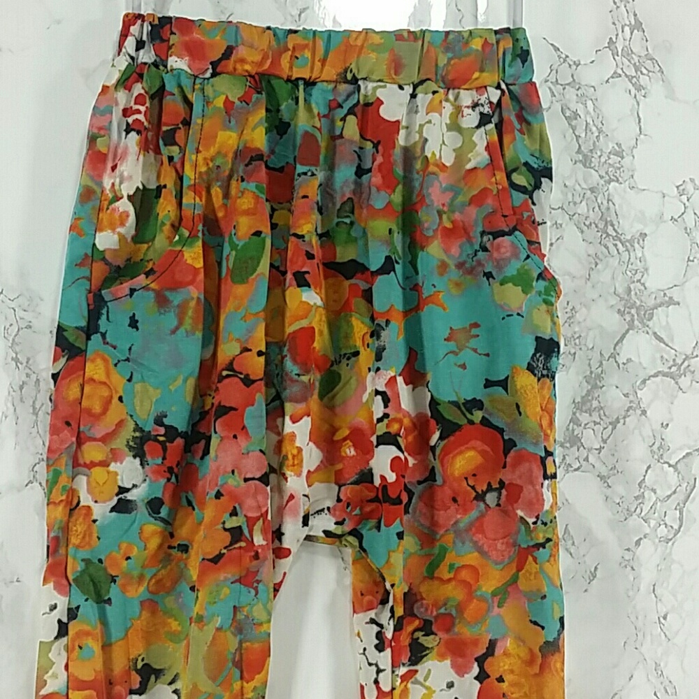 SALE***Colorful Flowers loose pants. Kids :) - Picture 3 of 4