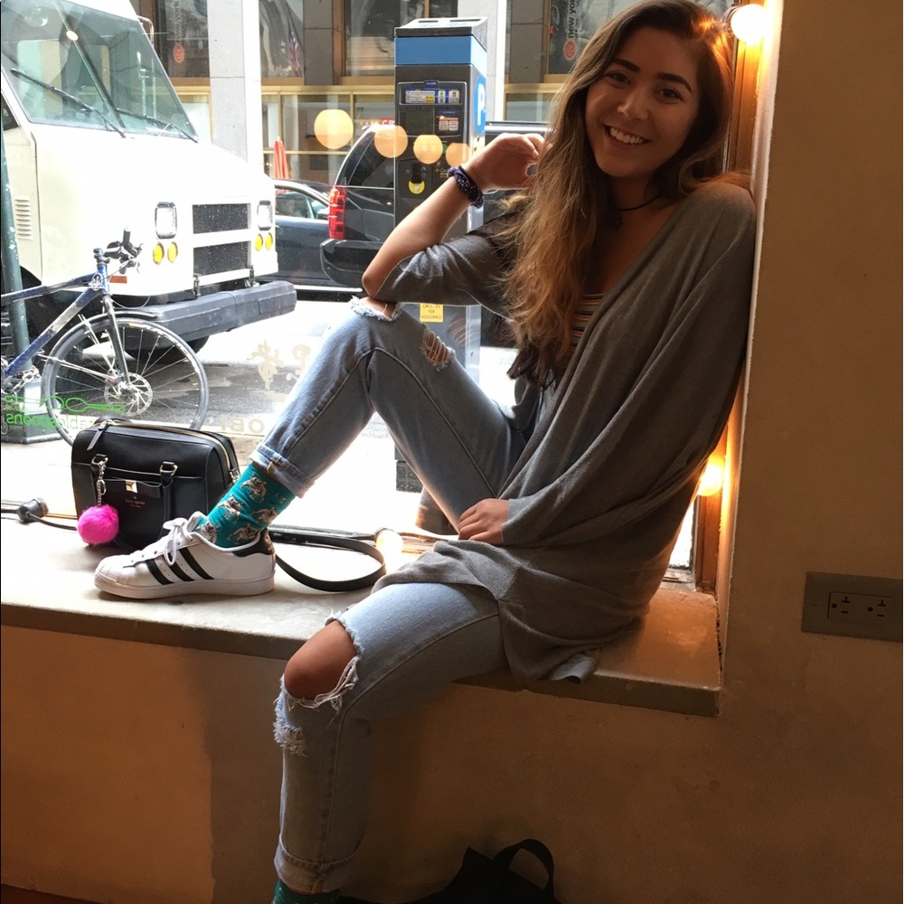 BRANDY MELVILLE BOYFRIEND JEANS