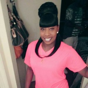 Meet your Posher, Gloria