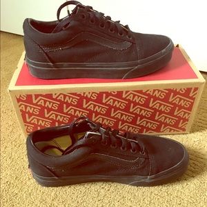 Black old Skool Vans