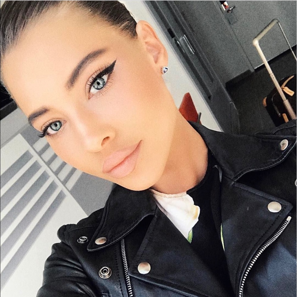 Meet your Posher, Oksana