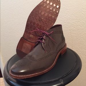Ted baker pericop wingtip leather chukkas