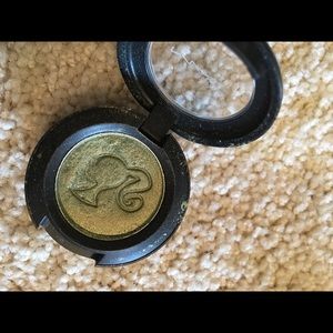 Mac Cosmetics Barbie Springtime Skipper eyeshadow