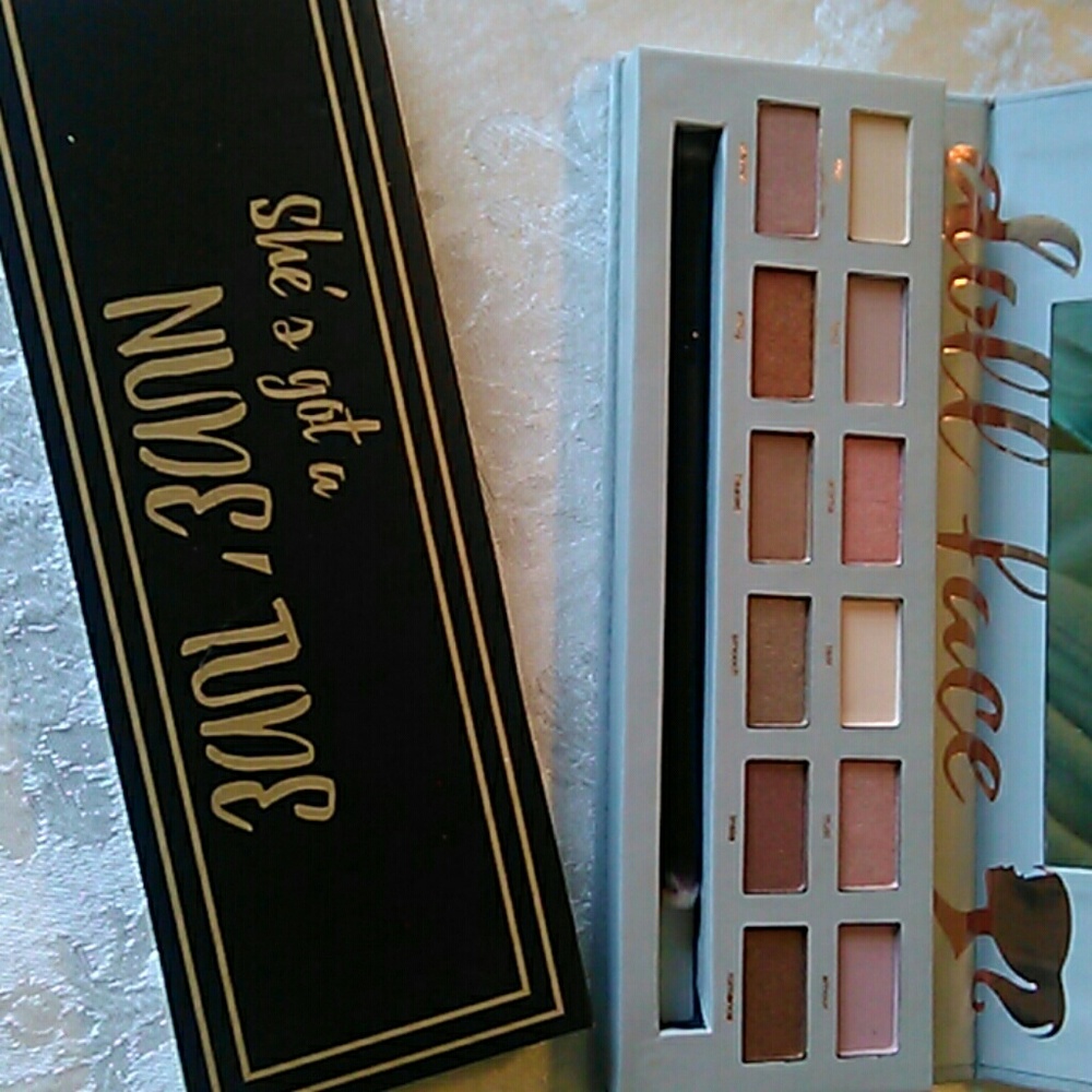 Doll Face Nude Palette