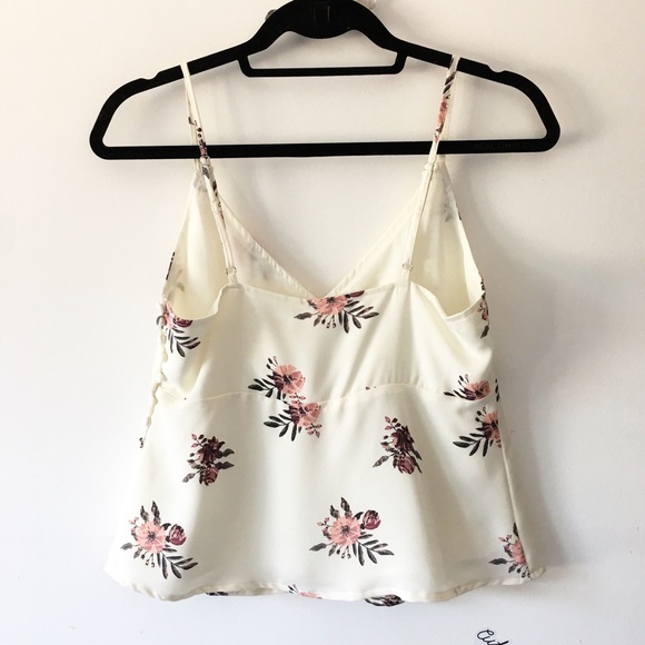 BNWT cream floral print top - Picture 3 of 7