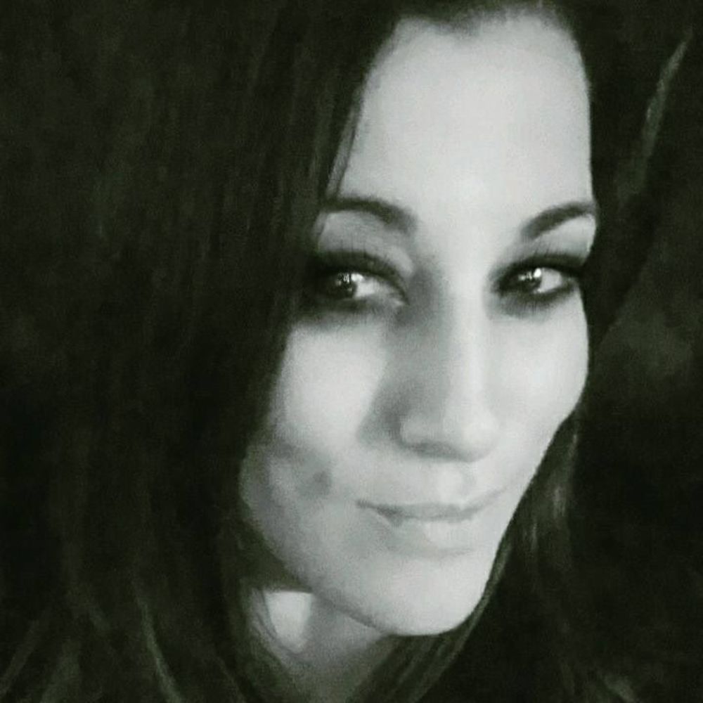 Meet your Posher, Angi