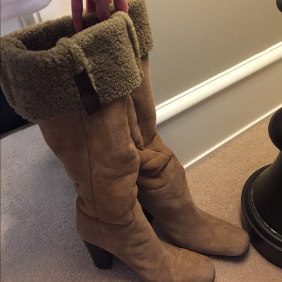 Suede Prada boots - Picture 2 of 3