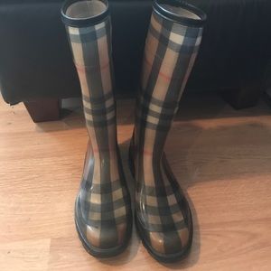 Burberry Rain boots (worn)