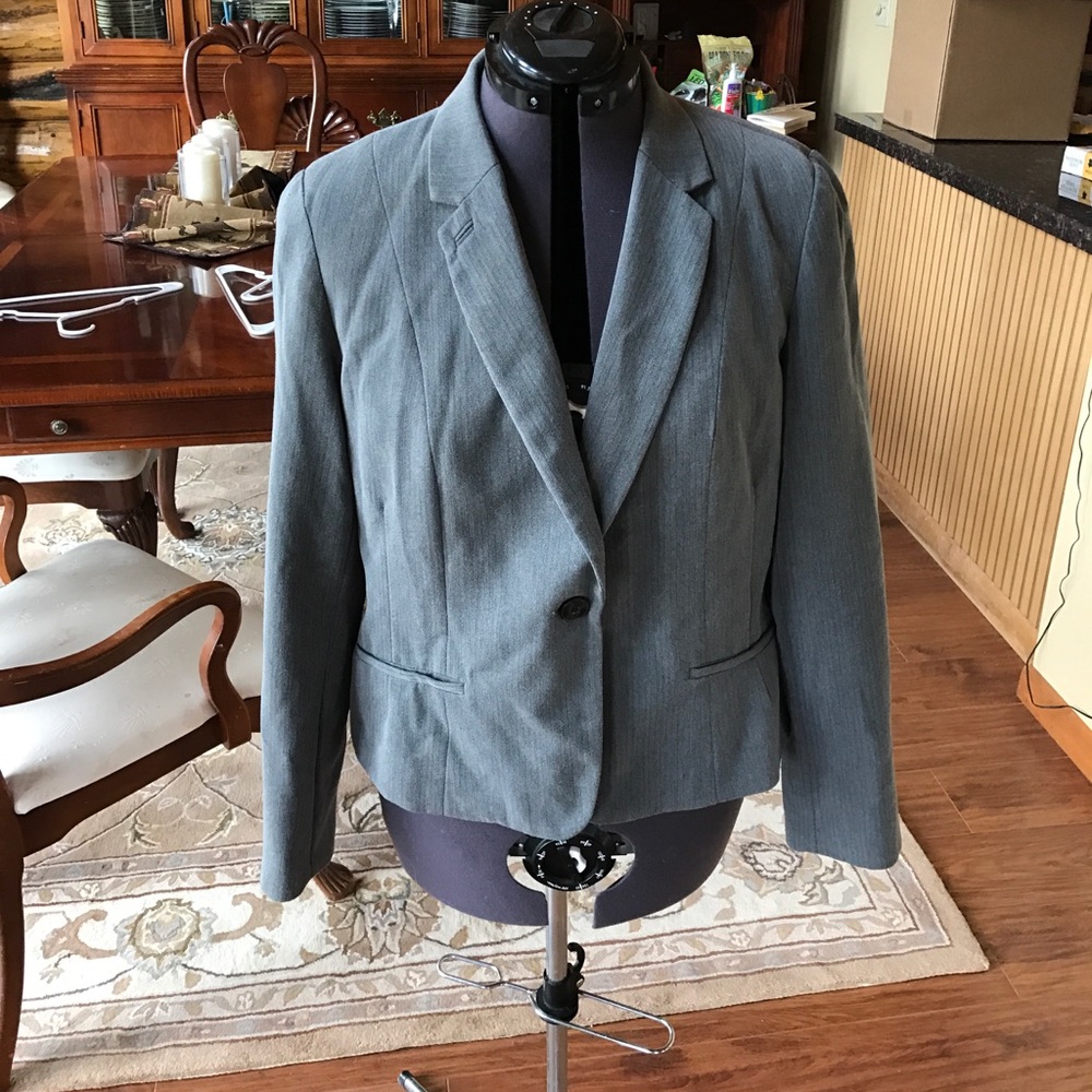 Basic grey blazer