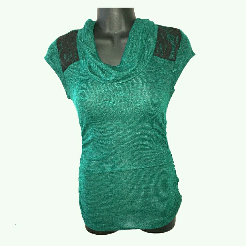 Iz Byer emerald green top