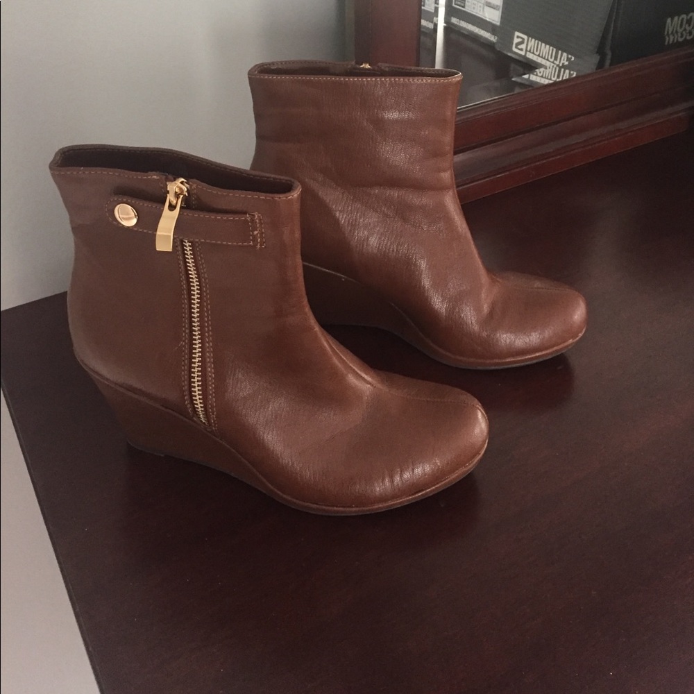 Pesaro Booties - Picture 1 of 4