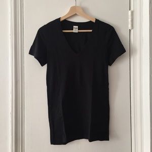 PINK Victoria's Secret Black V-neck T-shirt 🦑