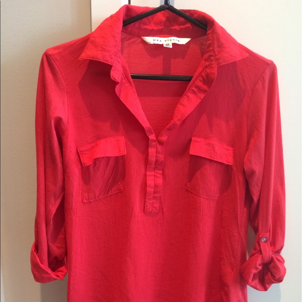 EUC Max Studio perfect red top!