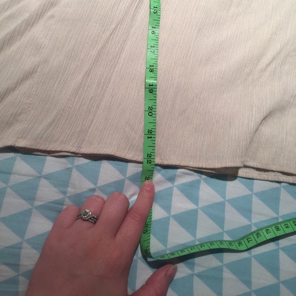 Beautiful Top - Picture 5 of 5