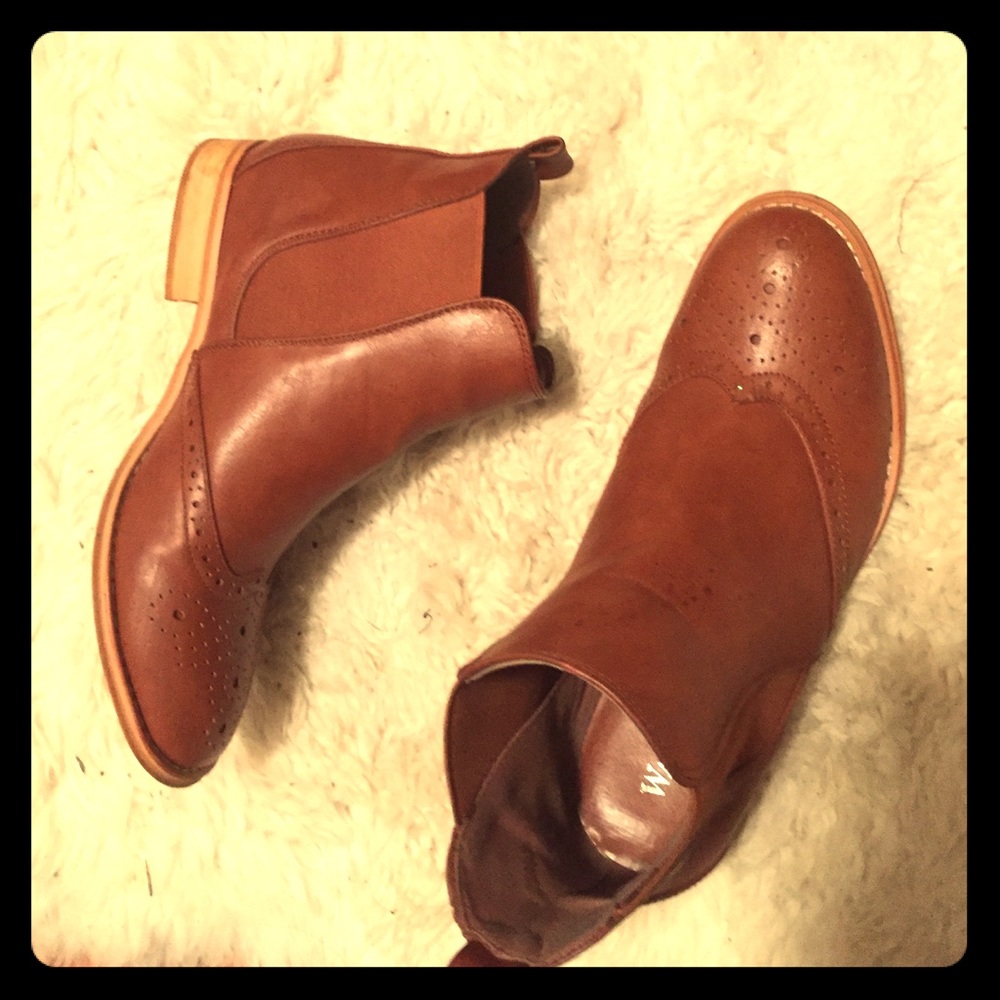 Tan ankle boots with detailing size 8