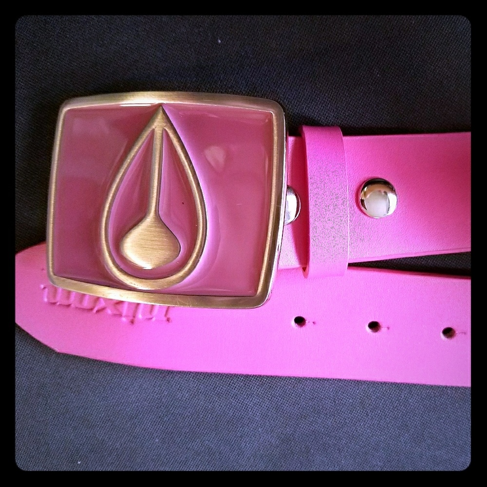 NIXON women leather belt