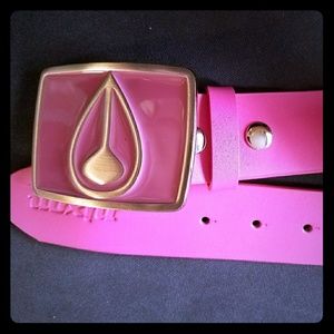 NIXON women leather belt
