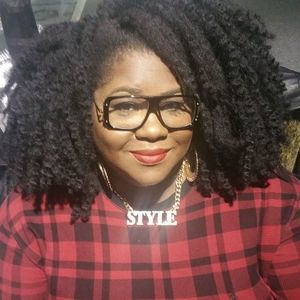 Meet your Posher, Letitia